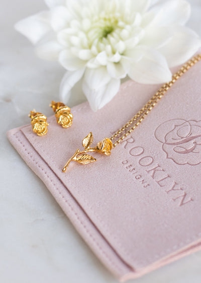 Amore Gold Necklace